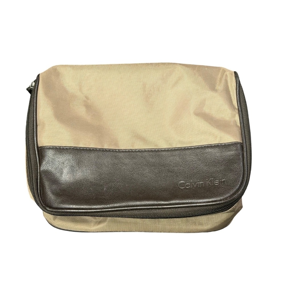 Calvin Klein Zip Around Travel Cosmetic Case Tan Brown Faux Leather Makeup Bag